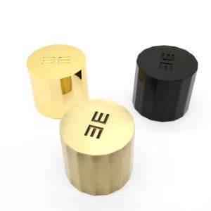 Lid chumhrán saincheaptha Zamak